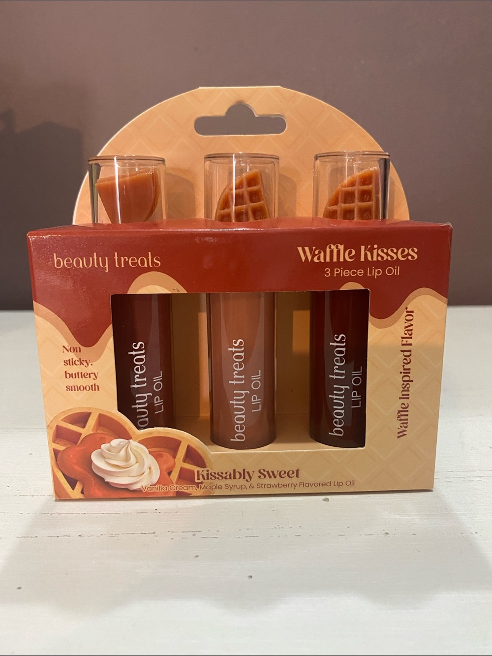 beauty treats - Waffle Kisses Kissably Sweet 3-Piece Lip Oil Set